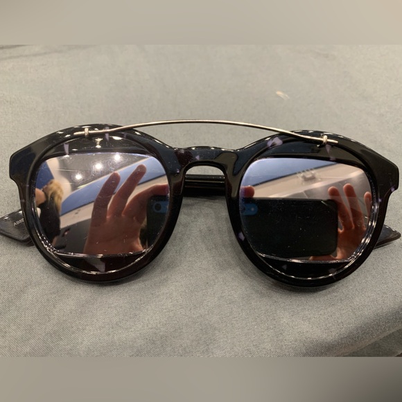 Dior Black Sunglasses - Picture 1 of 3